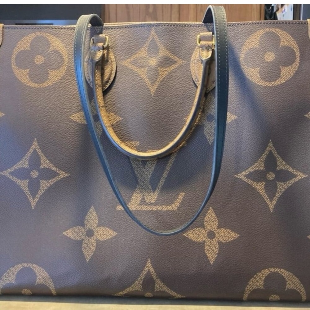 LV On the go tote bag
